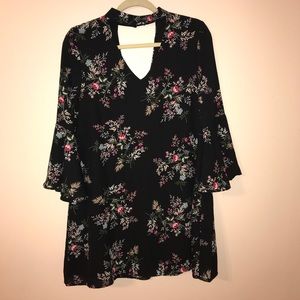 Francesca’s Black floral long sleeve dress small